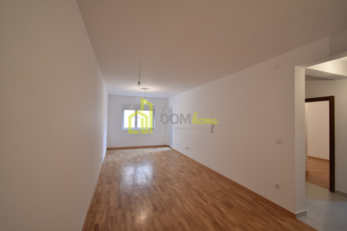 Dvosoban stan 67m2, Tuški put